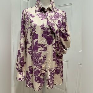 🍁H&M Long Back Butterfly Cuffed Sleeves Hidden Front Buttons Top, Size 6